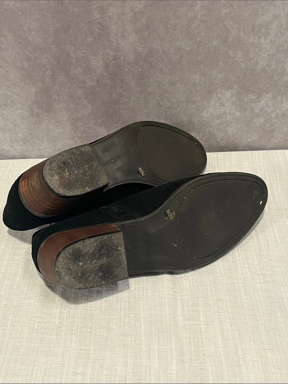 Lucky Brand Fenley Side Zip Black Suede Chukka Boots size 8